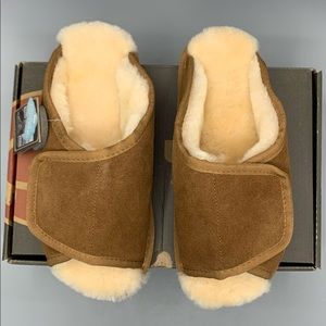 LAMO Ladies Open Toe Sheepskin Wrap Slipper